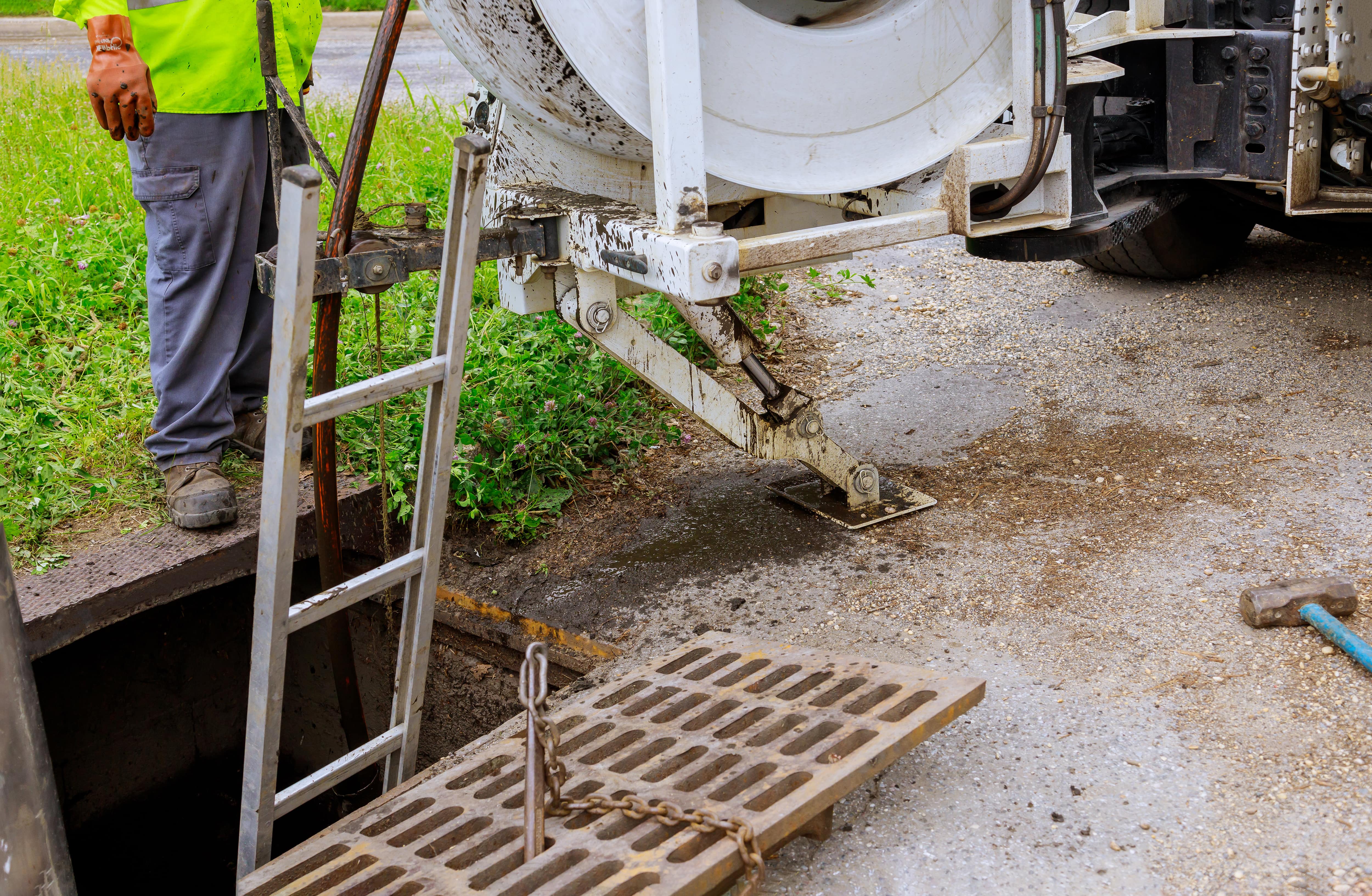 Sewer Flushing & Cleaning Techniques
